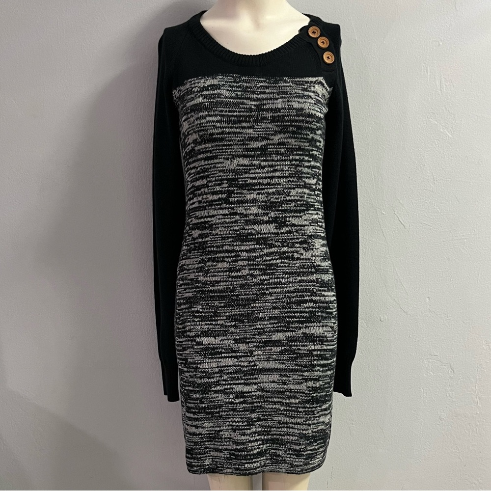 Roxy size small long sleeve black sweater dress
